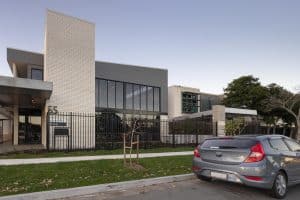 1/55 Wembley Road, Logan Central QLD 4114-outside view 2