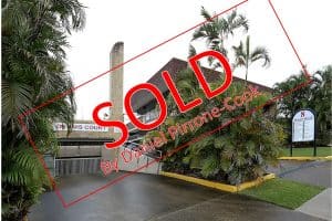 21-23/8 Dennis Road, Springwood QLD 4127 - Entrance